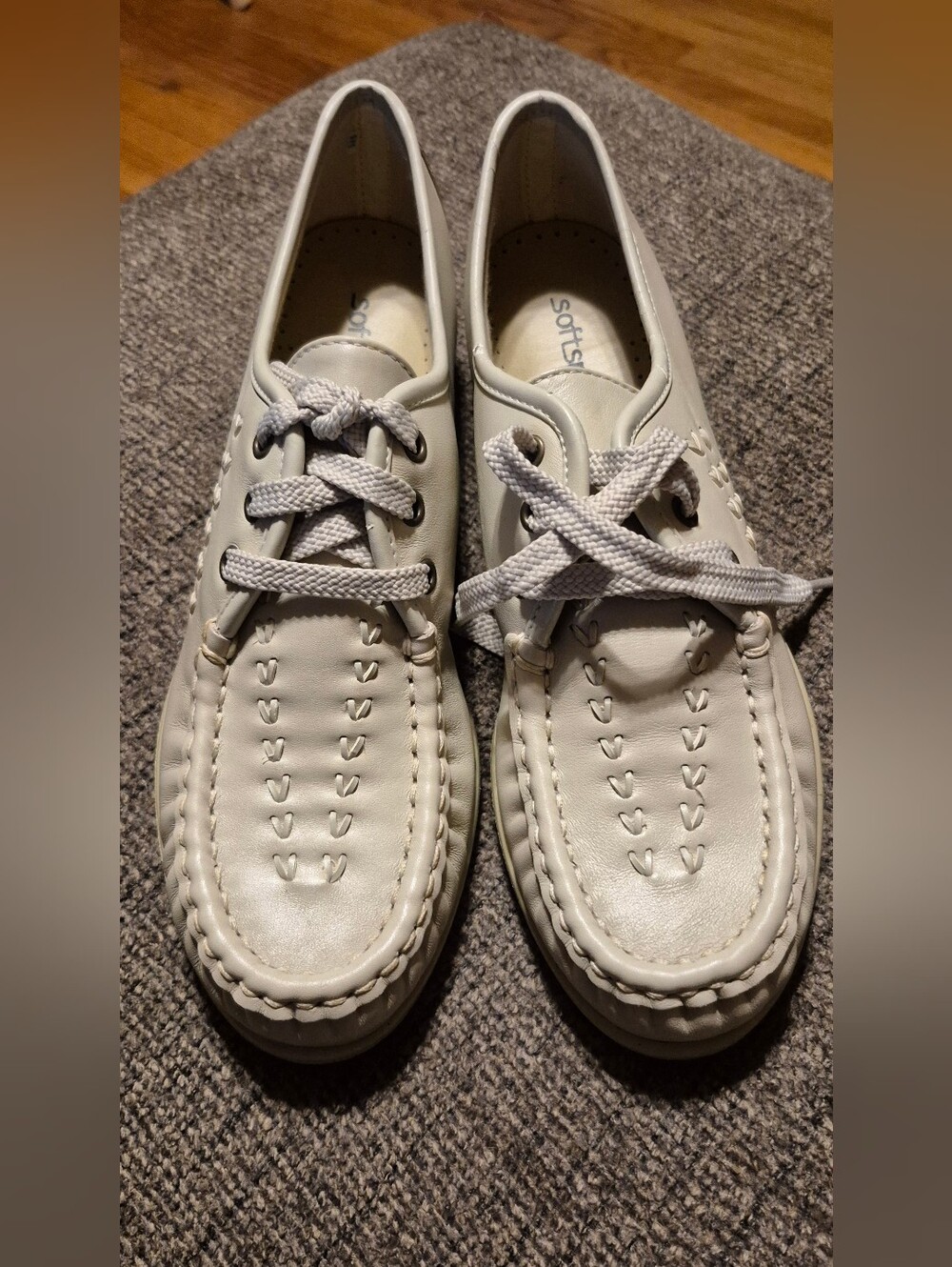 Softspots "Bonne Lite" Cream Leather Moccasin Lace-Up Shoes - 8.5 Narrow Width
